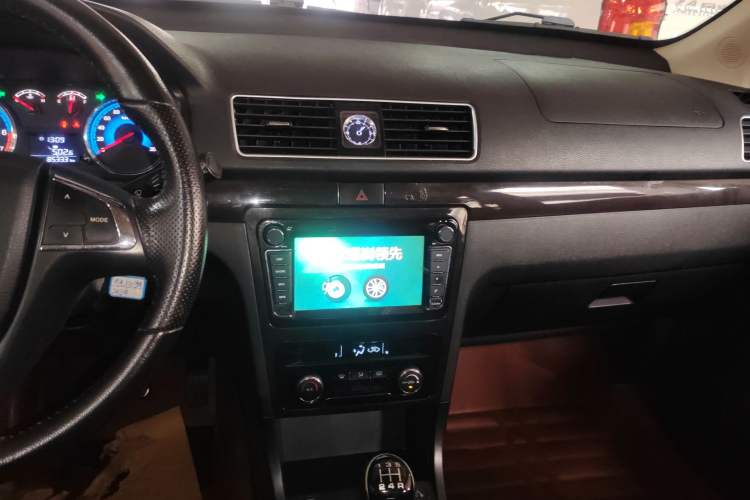 Used Dongfeng Fengon 370 2016 1.5L Manual Luxury 7-Seater
