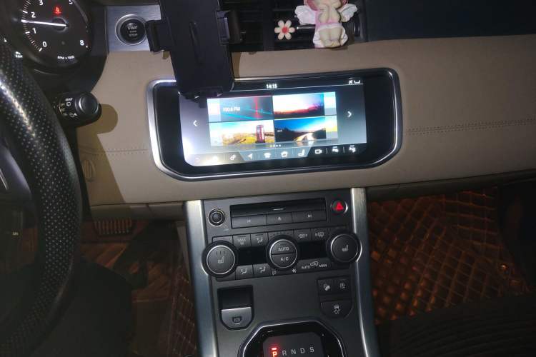 Used Land Rover Range Rover Evoque 2018 240 PS SE Smart Brilliance Edition
