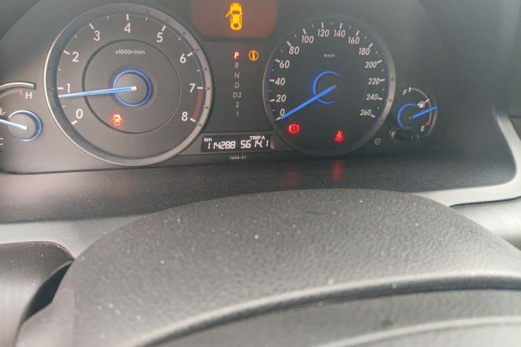 Used Honda Crosstour 2012 2.4L Luxury Edition Odometer Close Up