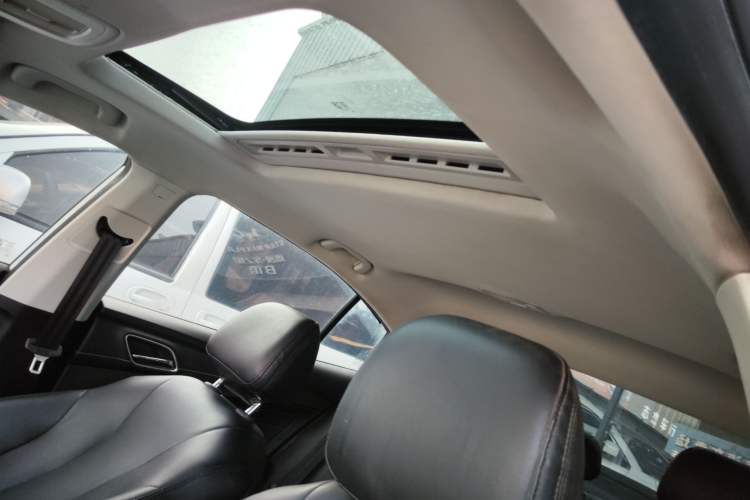 Used Roewe i5 2020 1.5L Automatic 4G Connected Linghao Edition Headliner