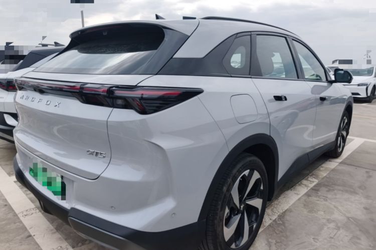 Used ARCFOX Alpha T5 2026 Model Range-Extended 1215 Yuanjing Smart Driving Version Rear Right 45 Deg