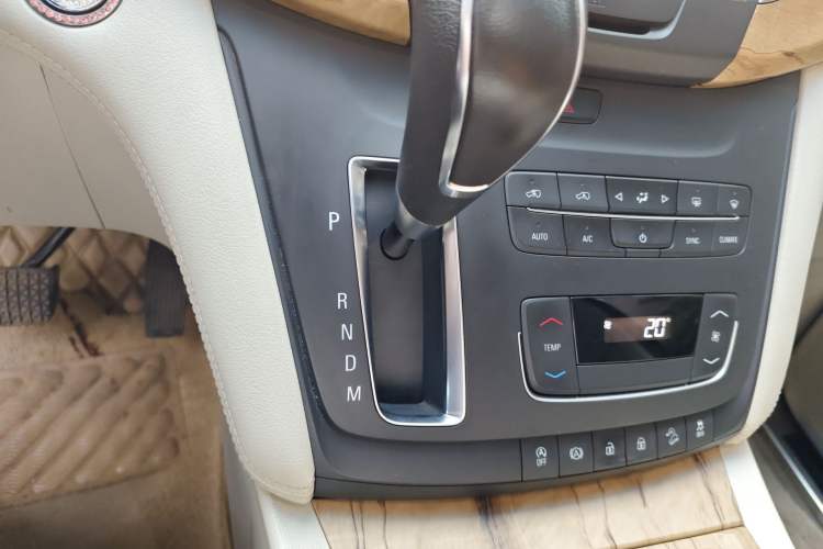 Used Buick GL8 2018 ES 28T Comfort Model China VI Standard