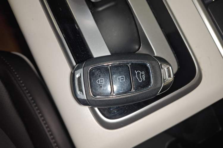 Used Hyundai ix35 2023 Musso 2.0L Deluxe Edition DLX
