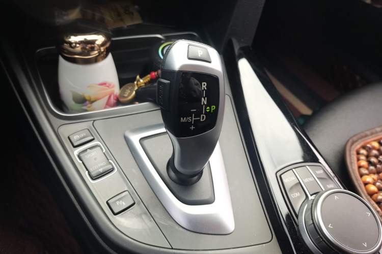 Used BMW 3 Series GT 2020 320i M Sport Package Gear Lever