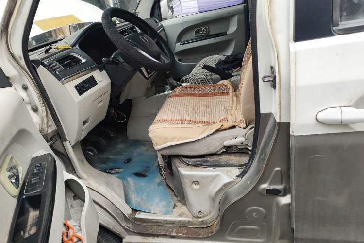 Used Jinbei New Hiace X30L 2016 1.3L Wealth Edition Van DLCG12 Left Front Seat