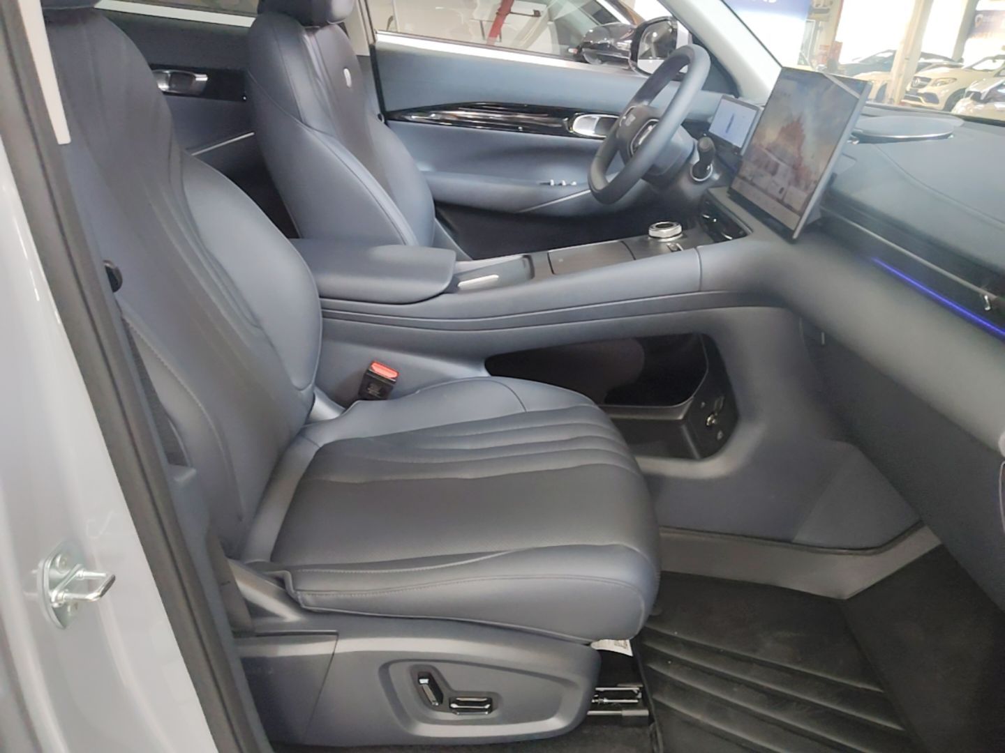 Geely Galaxy E5 2026 Model 610km Exploration+ Edition — снимка 19