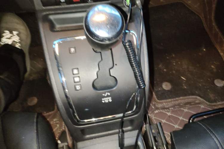 Used Jeep Compass 2014 2.0L two-wheel drive sport version