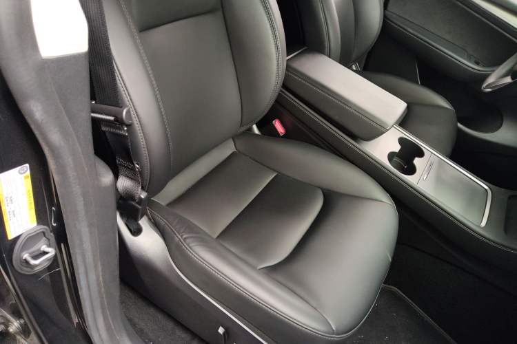 Used Tesla Model Y 2024 Rear-Wheel-Drive Version
