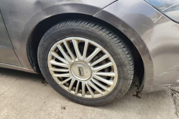 Used Qoros 3 2016 Hatchback 1.6T Automatic ZhiKu Model