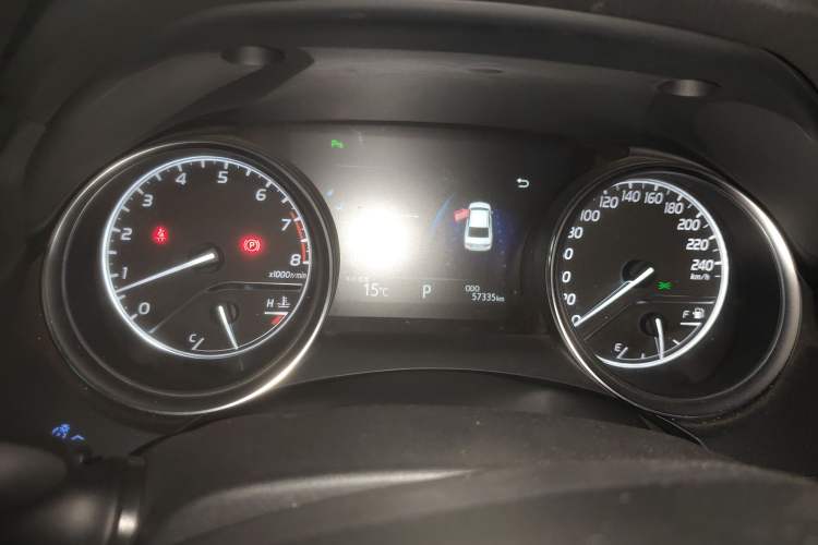 Used Toyota Camry 2018 2.0G Luxury Edition
