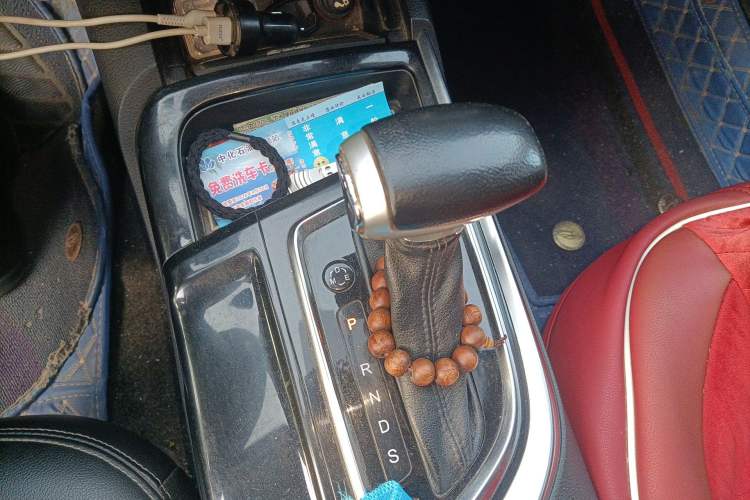 Used GAC Trumpchi GA6 2016 235T DCT Comfort Edition Gear Lever