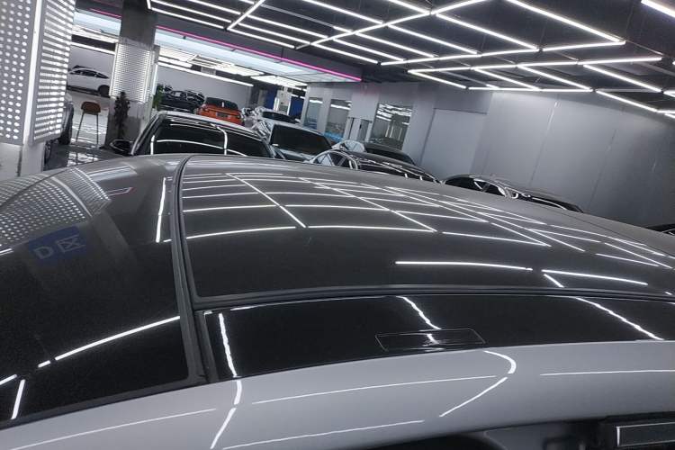 Used Mercedes-Benz R-Class 2014 R 320 4MATIC Luxury Model