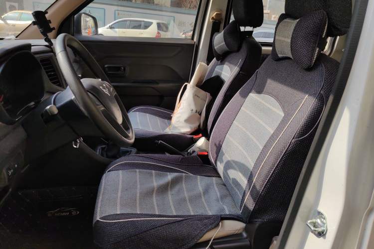 Used Wuling Hongguang V 2019 1.5L Jingqu Version China VI LAR