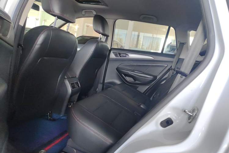 Used CHANGAN CS75 2016 2.0L Manual Luxury Version China IV Standard
