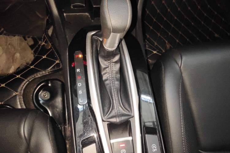 Used Honda Envix 2022 180TURBO CVT Enjoy Edition Gear Lever