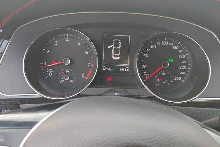 Used Volkswagen Magotan 2017 330TSI DSG Leading Model
