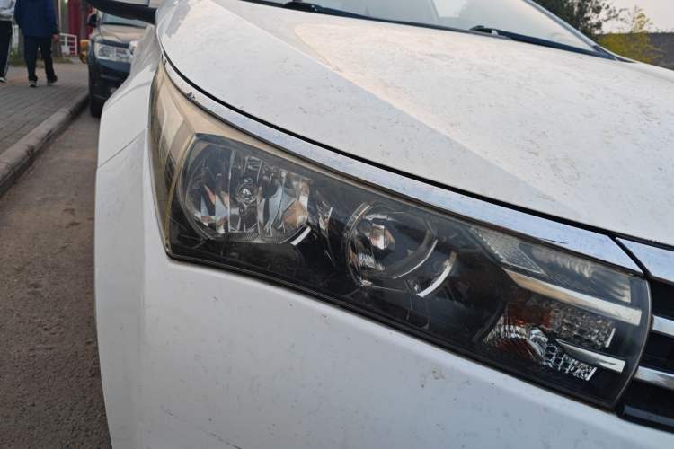 Used Toyota Corolla 2014 1.6L CVT GL-i Leather Edition Right Front Headlight