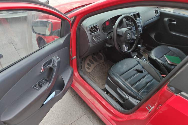 Used Volkswagen Polo 2013 1.6L Automatic Luxury Edition
