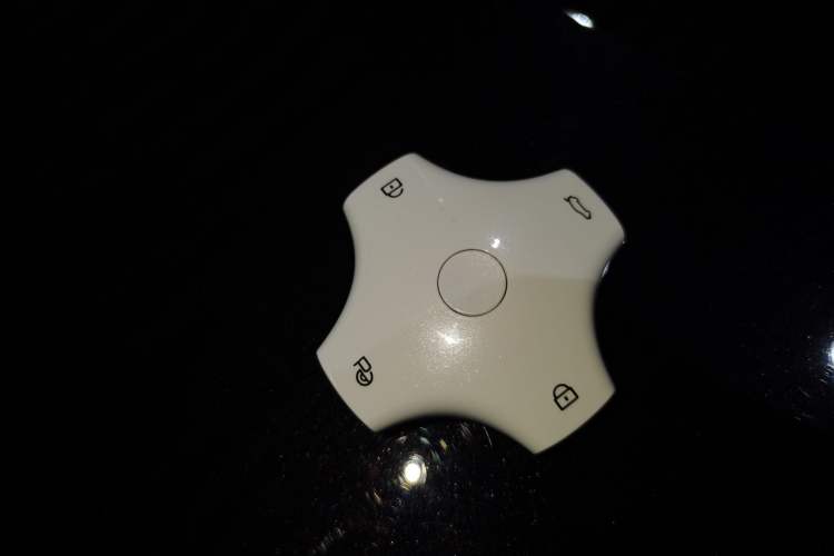 Used Dongfeng eπ eπ008 2025 210 Ultra Range-Extended Version 5 Seats
