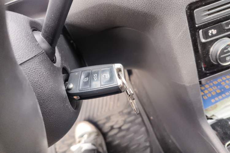 Used Volkswagen Golf 2015 1.4TSI Sportsvan Vehicle Key