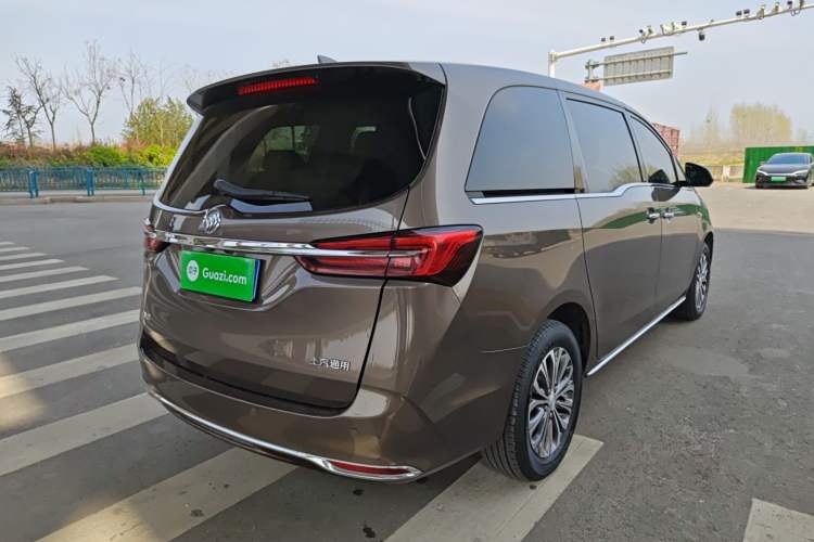 Used Buick GL8 2023 Facelifted Land Cruiser Executive Luxury Version