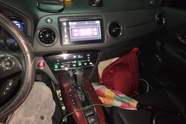 Used Honda XR-V 2015 1.8L VTi CVT Luxury Edition Audio And AC Panel