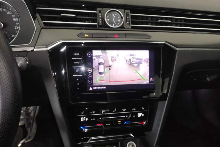 Used Volkswagen Magotan 2020 330TSI DSG Leading Model Audio And AC Panel