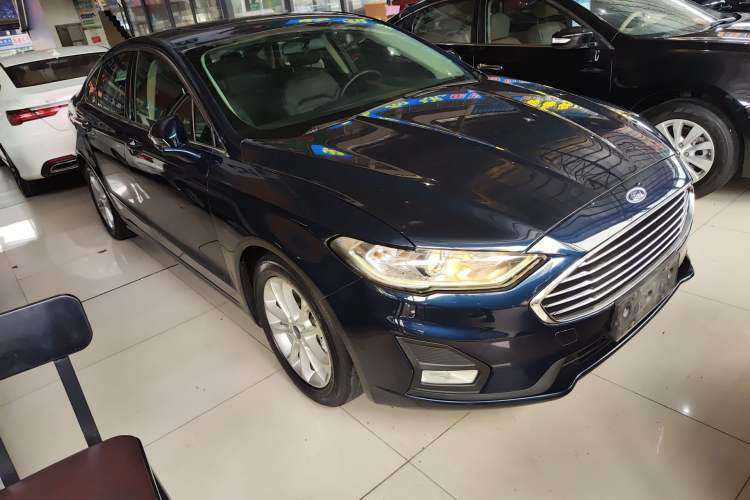 Used Ford Mondeo 2018 EcoBoost 180 Smart Control Fashion Model China VI Standard Front Right 45 Deg