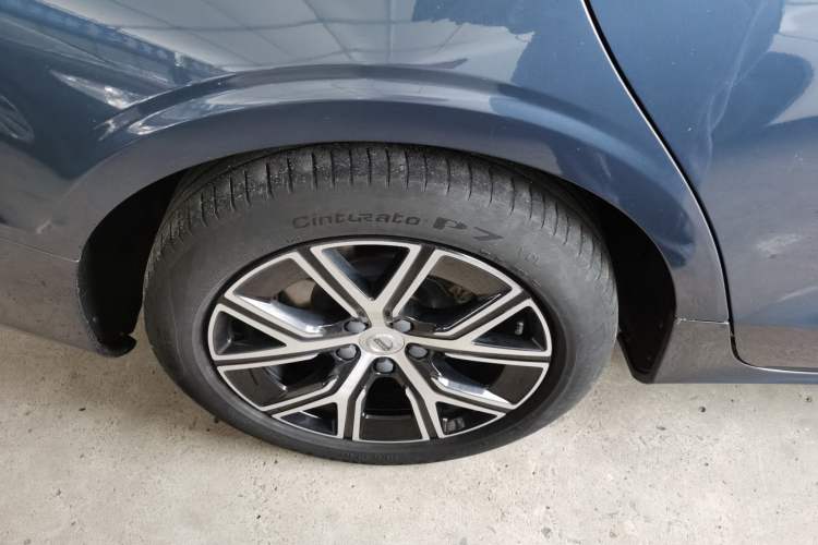 Used Volvo S60 2023 B4 Zhiyi Luxury Edition