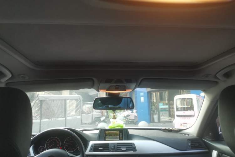 Used BMW 3 Series 2015 320i Luxury Line Stylish Edition