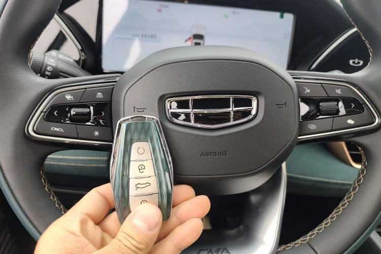 Used Geely Auto Monjaro L 2021 2.0TD DCT EVO Two-Wheel Drive Smart Luxury Version Interior 1