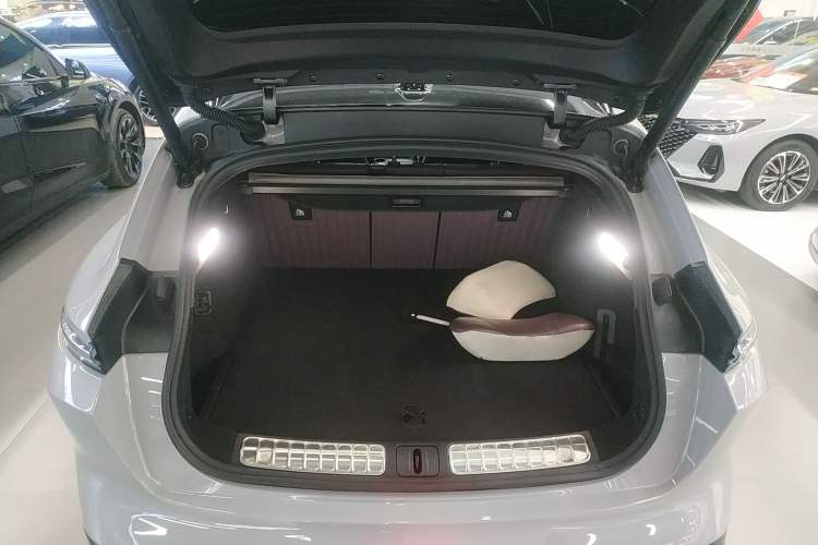 Used Nio ET5T 2024 75kWh Touring Trunk