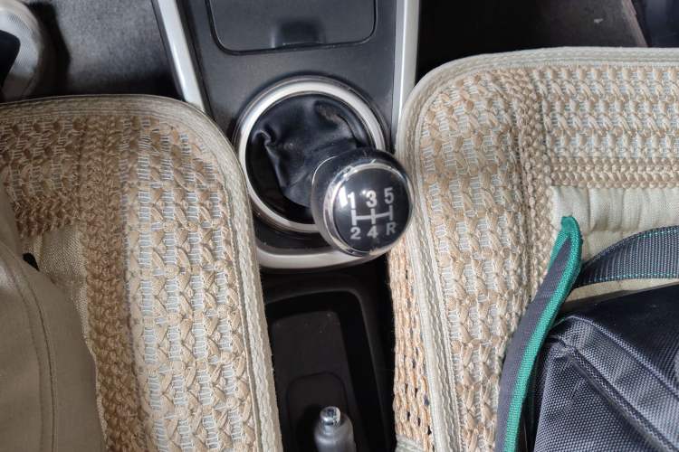 Used Suzuki Wagon R X5 2015 1.4L Flagship Model China V Standard Gear Lever