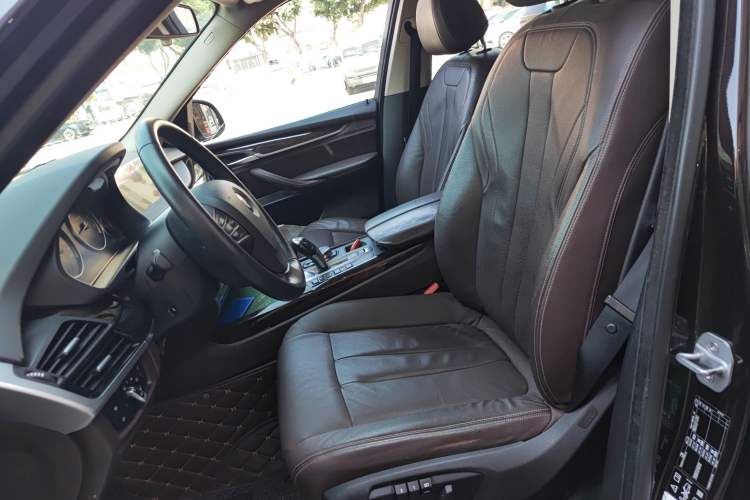 Used BMW X5 2015 xDrive28i
