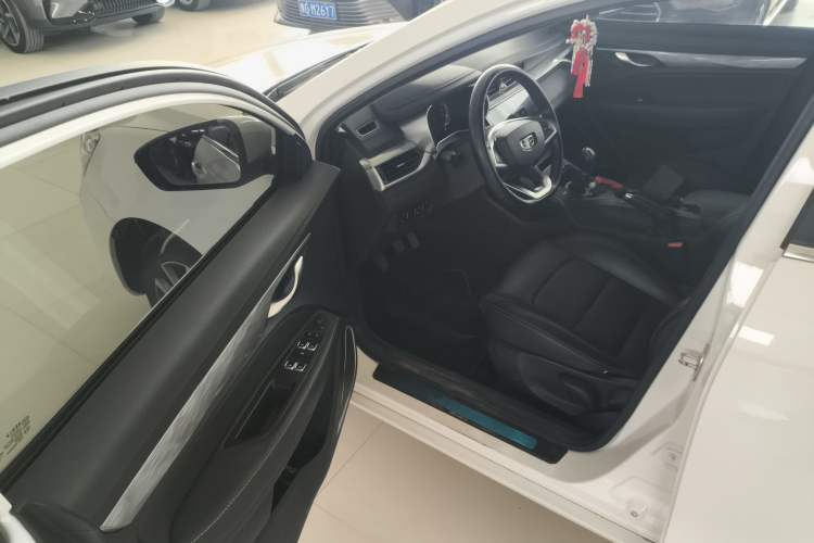 Used Geely Auto Emgrand 2019 Leading Edition 1.5L Manual Upgraded Connectivity Model China VI Standard Driver Seat