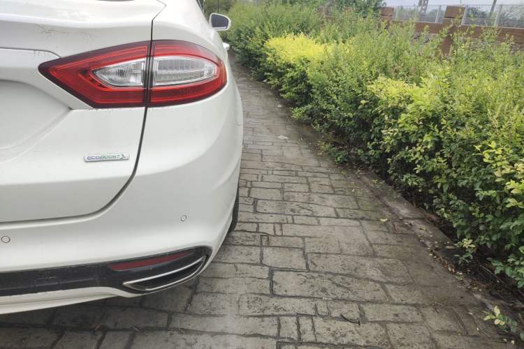 Used Ford Mondeo 2013 2.0L GTDi 200 Luxury Model