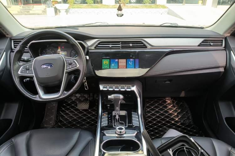 Used Ford Territory 2019 EcoBoost 145 CVT Platinum Edition China VI compliant Center Console