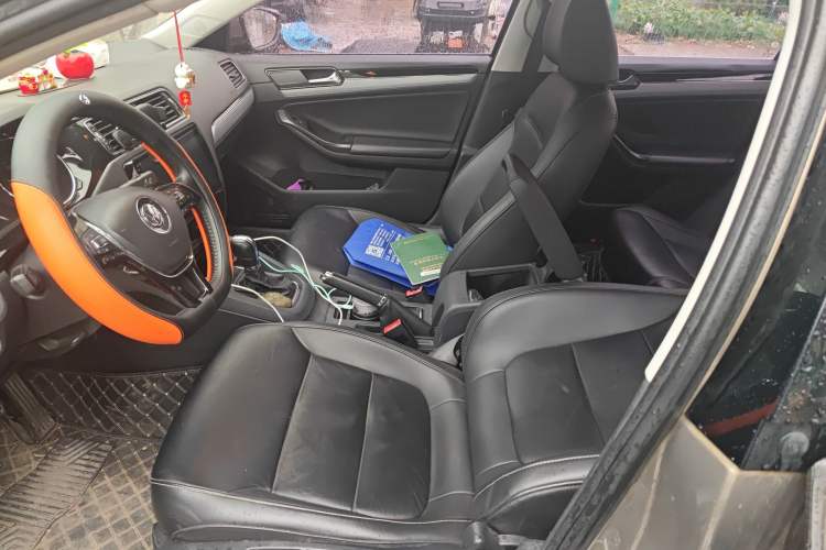 Used Volkswagen Sagitar 2018 280TSI DSG Comfort Model Left Front Seat