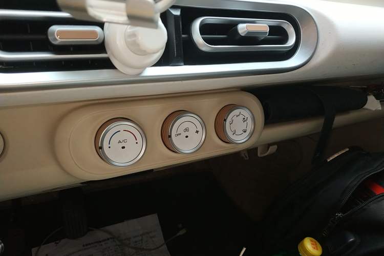 Used Wuling Hongguang MINIEV 2024 3rd Generation 215km Advanced Version