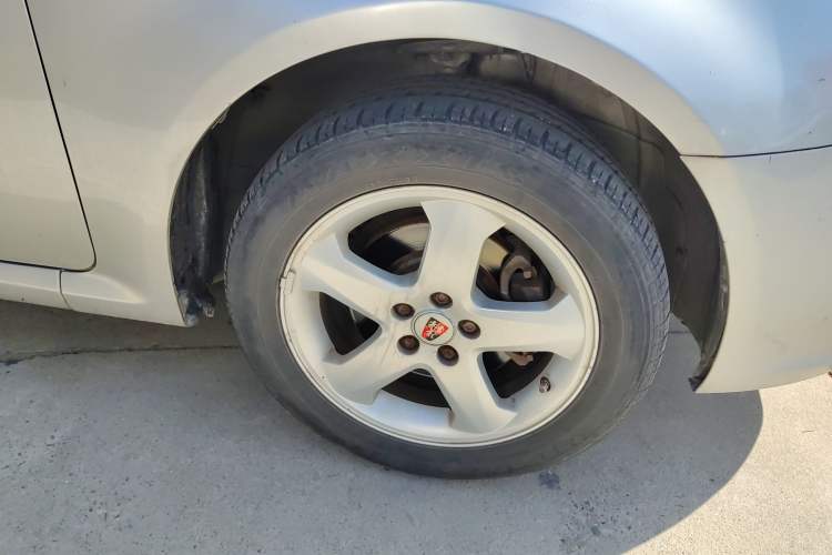 Used Roewe 350 2013 350C 1.5L Manual Swift Edition Right Front Wheel Hub