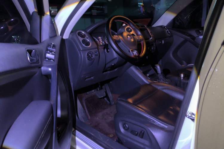 Used Volkswagen Tiguan 2013 1.8 TSI Automatic Two-Wheel Drive Comfort Edition Driver Seat