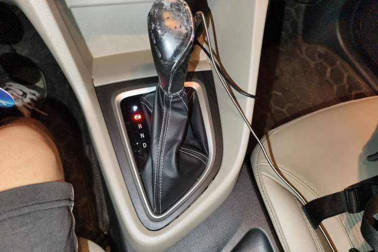 Used Buick GT 2017 15N Automatic Elite Version Gear Lever