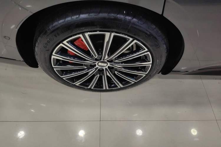 Used Geely Galaxy 8 2025 130km EM-P Exploration Edition Exterior 2