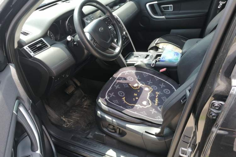Used Land Rover Discovery Sport 2018 240 PS SE Version Driver Seat