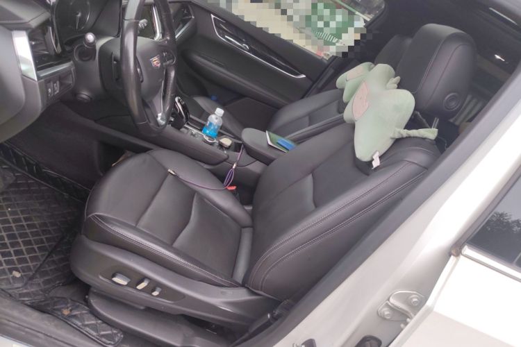 Used Cadillac XT6 2020 28T Six-Seater Four-Wheel-Drive Luxury Version Left Front Seat