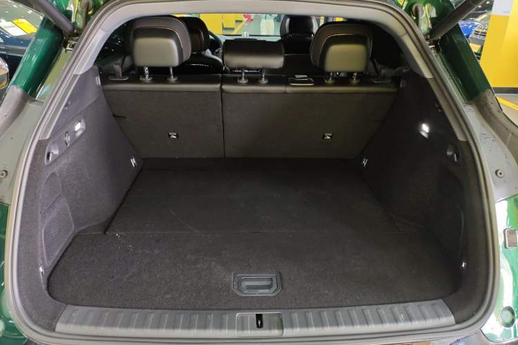 Used Zeekr 7X 2025 100 kWh Long-Range Rear-Wheel Drive with Intelligent Driving Features
