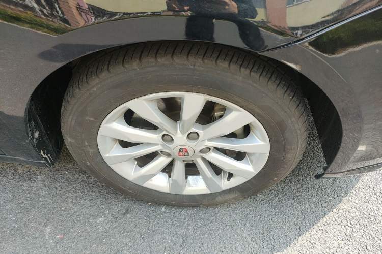 Used Roewe i6 New Energy 2017 45T Hybrid Connect & Smart Enjoyment Edition Right Front Wheel Hub