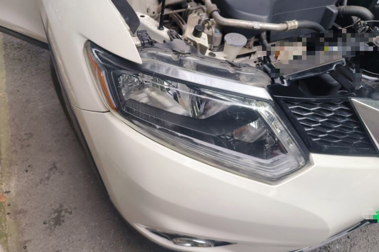 Used Nissan X-Trail 2016 2.5L CVT Sport Edition 4WD Right Front Headlight