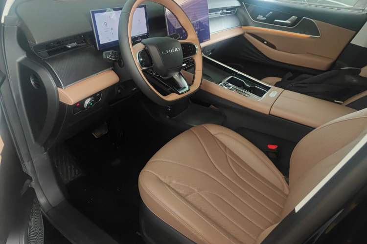 Used Chery Tiggo 8 L 2024 2.0T Two-Wheel Drive Prestige Version 5 Seats