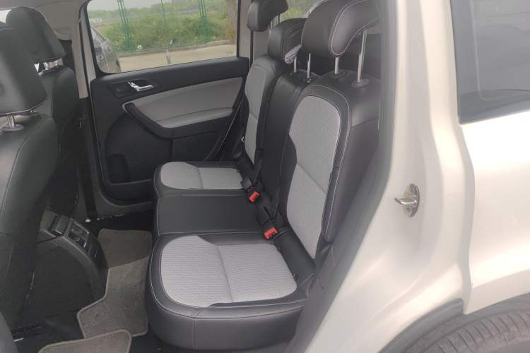 Used Skoda Yeti 2017 TSI280 DSG Advanced Edition Left Rear Seat